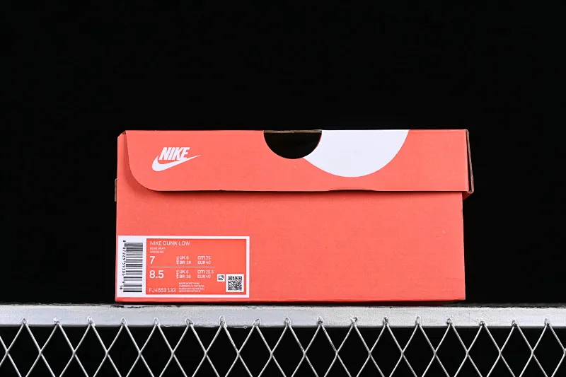 All categories Nk SB Dunk series Nk SB Dunk Low low-top sneakers N version Nk Dunk Low "Needlework" embossed gray SB low-top sports and leisure sneakers FJ4553-133
